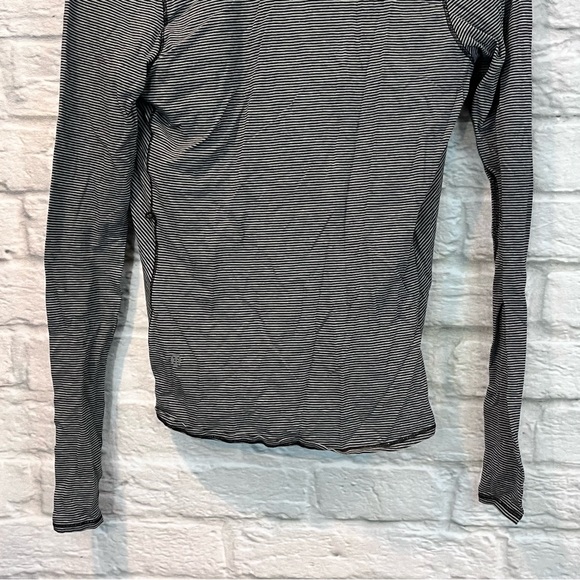 Lululemon Size 4 Radiant Long Sleeve Tonka Stripe Black Heathered Medium Grey - Picture 7 of 16